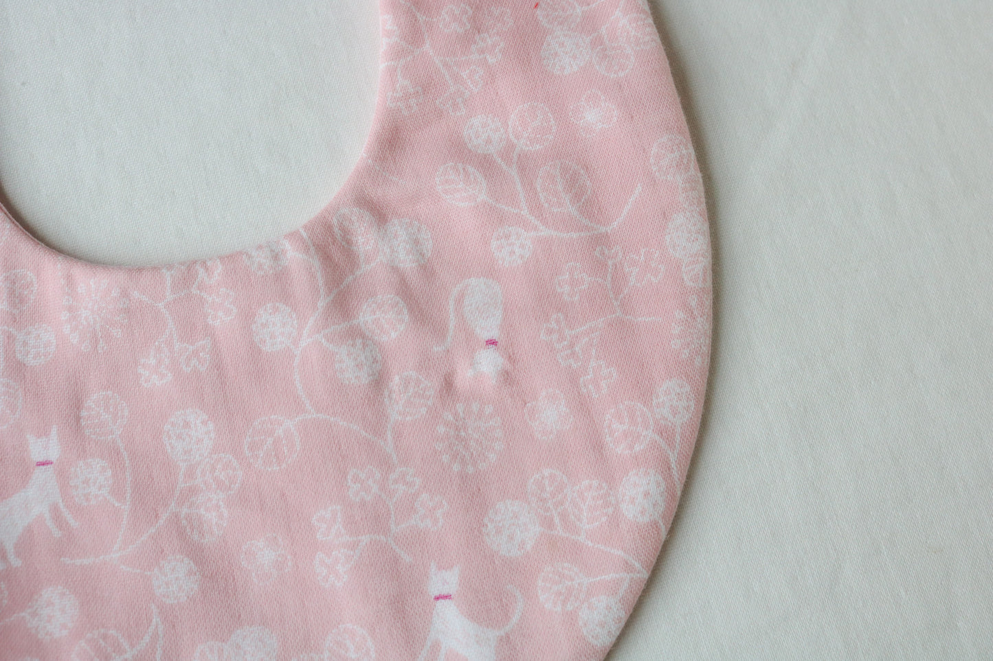 Bandana bib , Pink cat