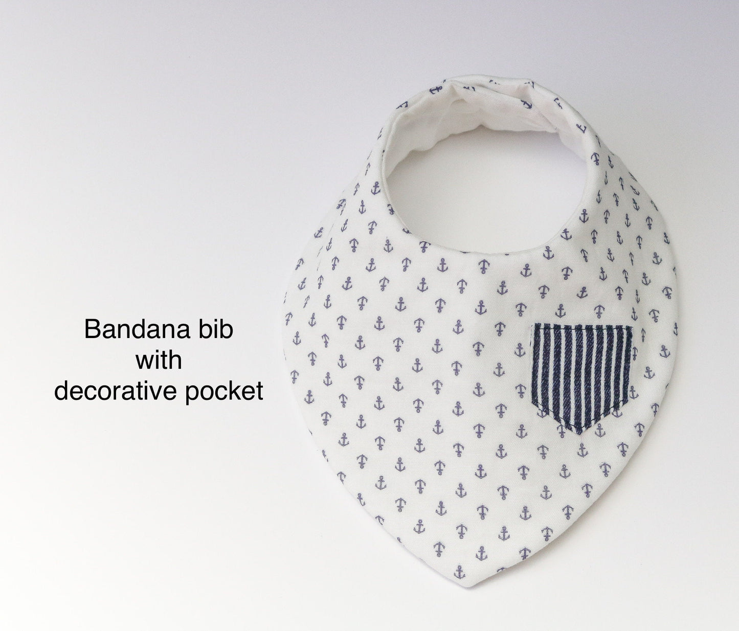 Bandana bib with decorative pocket